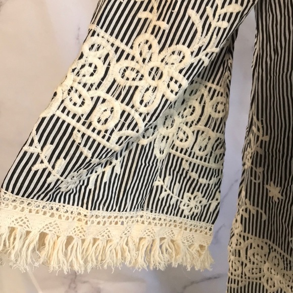 IVORY & BLACK STRIPED TUNIC DRESS - Picture 4 of 8